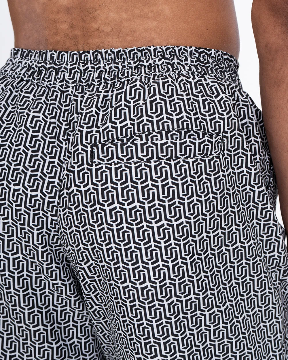 2t Aray Tall Geometric Swim Shorts (black/white)