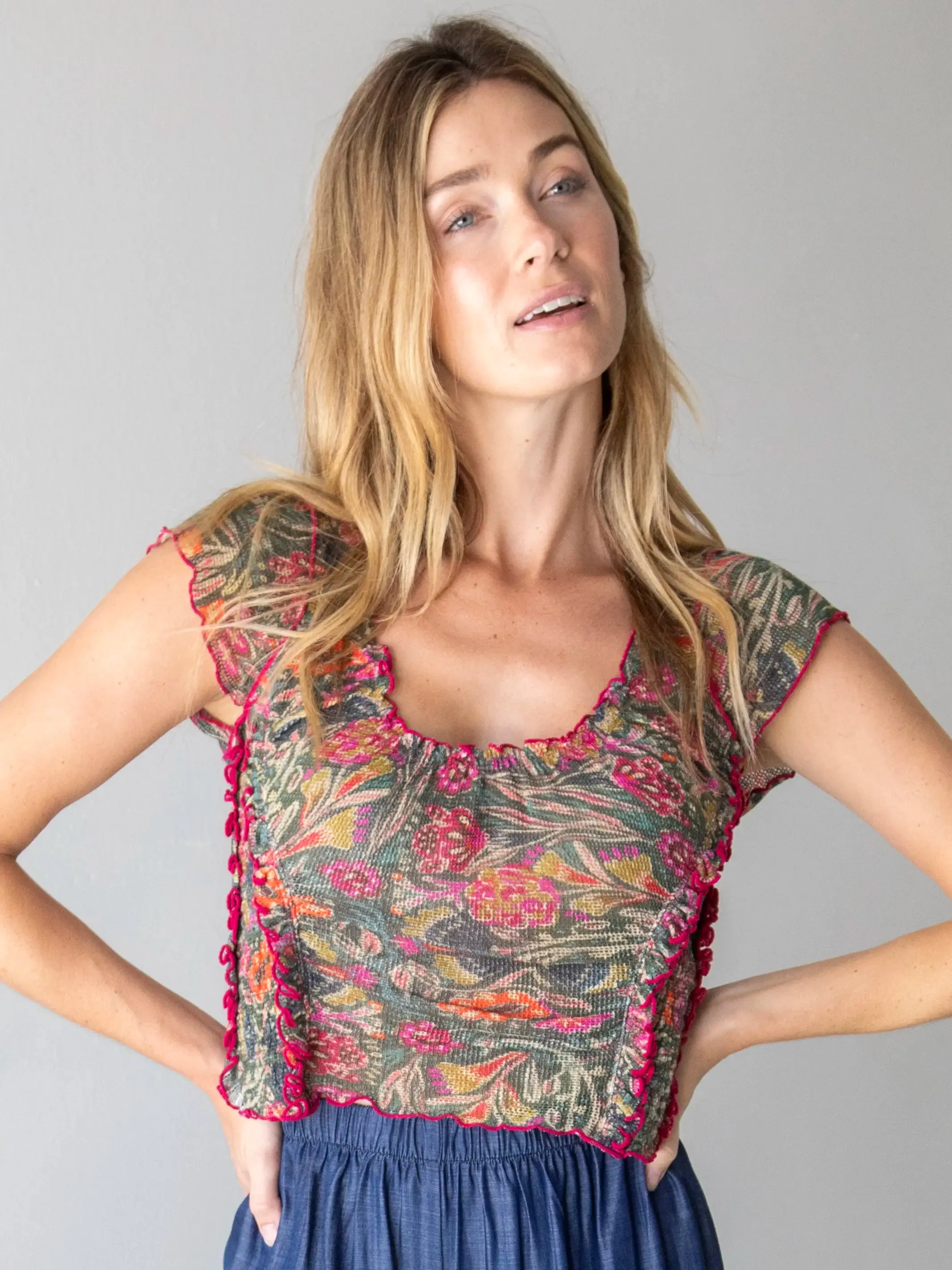 Brianna Cotton Ruffle Trim Top - Green Painterly Vines