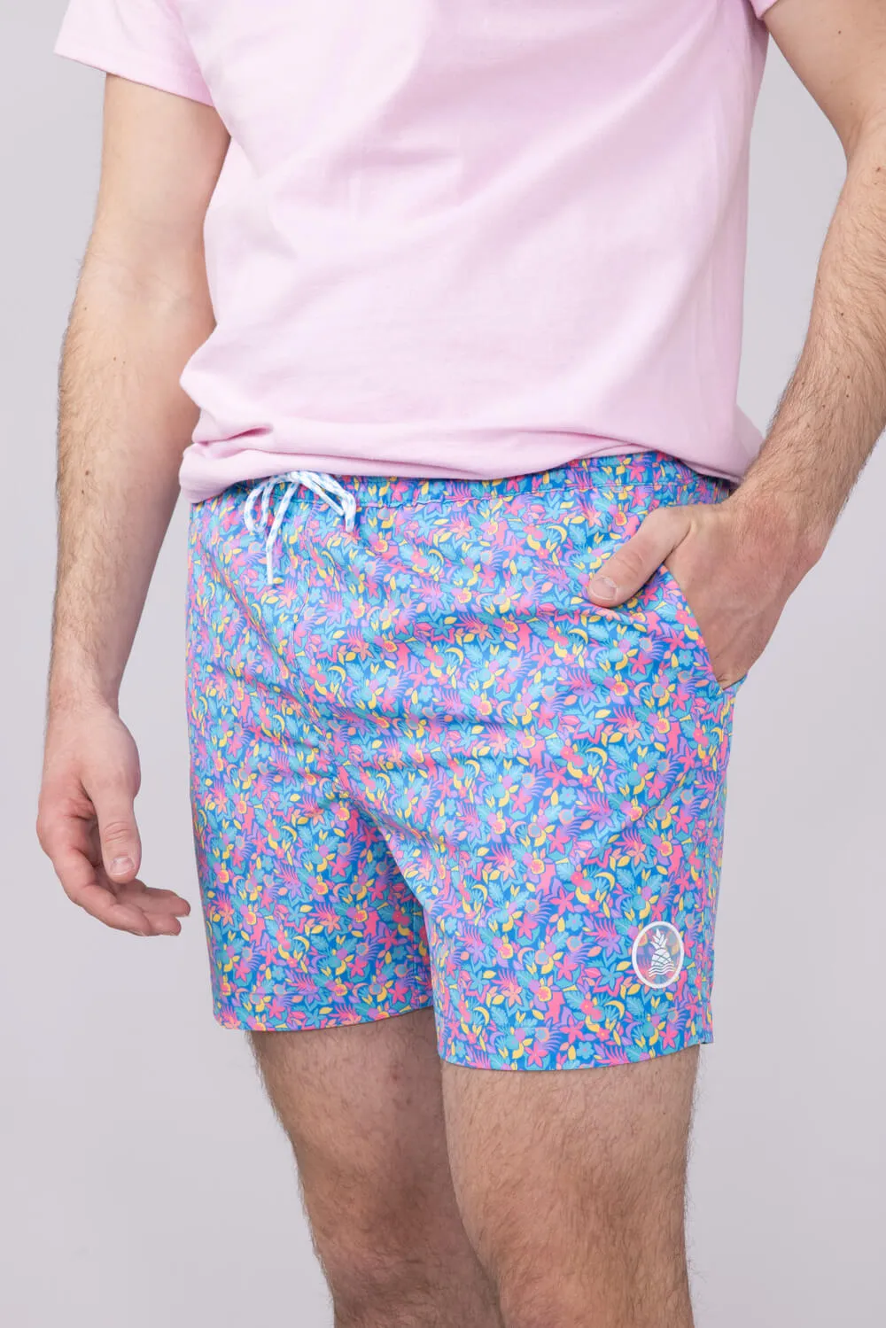 Chubbies Classic Lined Swim Trunks 5.5” Shorts for Men in Blue Floral | 126232-09