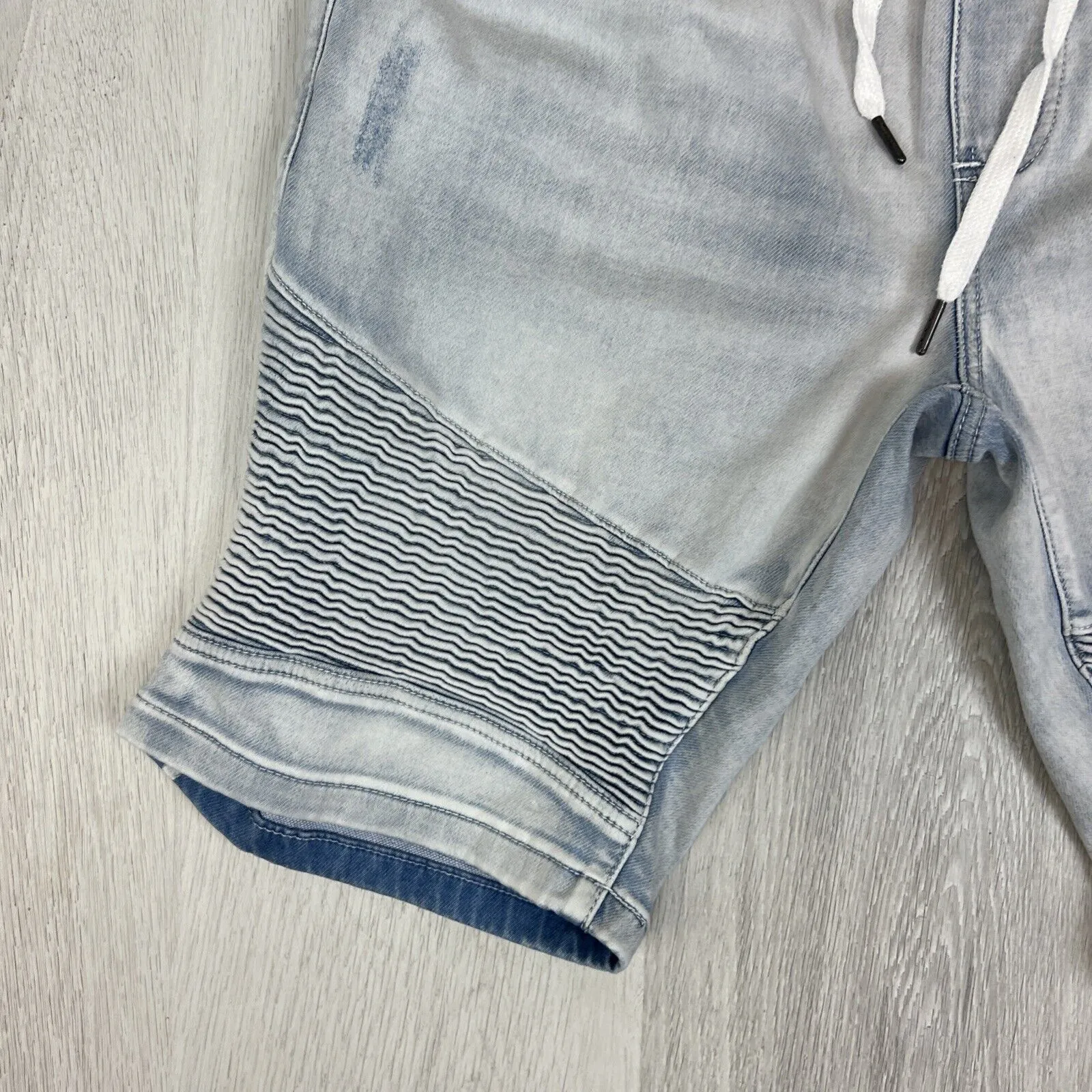 Connor Mens Denim Elastic Waist Pin Tuck Leg Shorts Size 34
