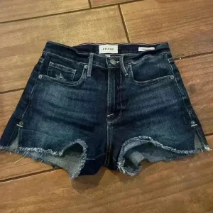 FRAME Le Brigette Shorts Size 24