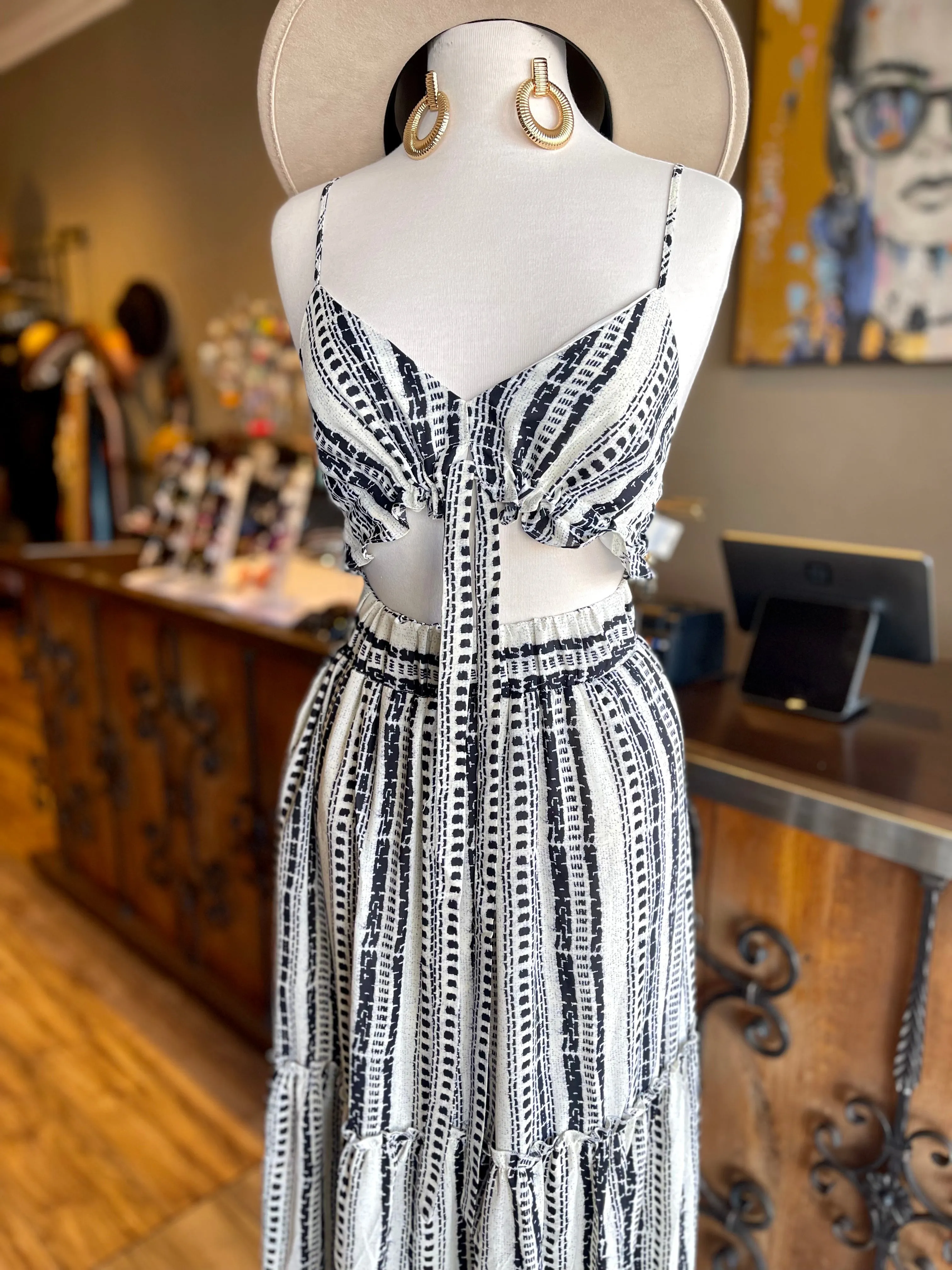 Front Tye Keyhole Maxi Dress