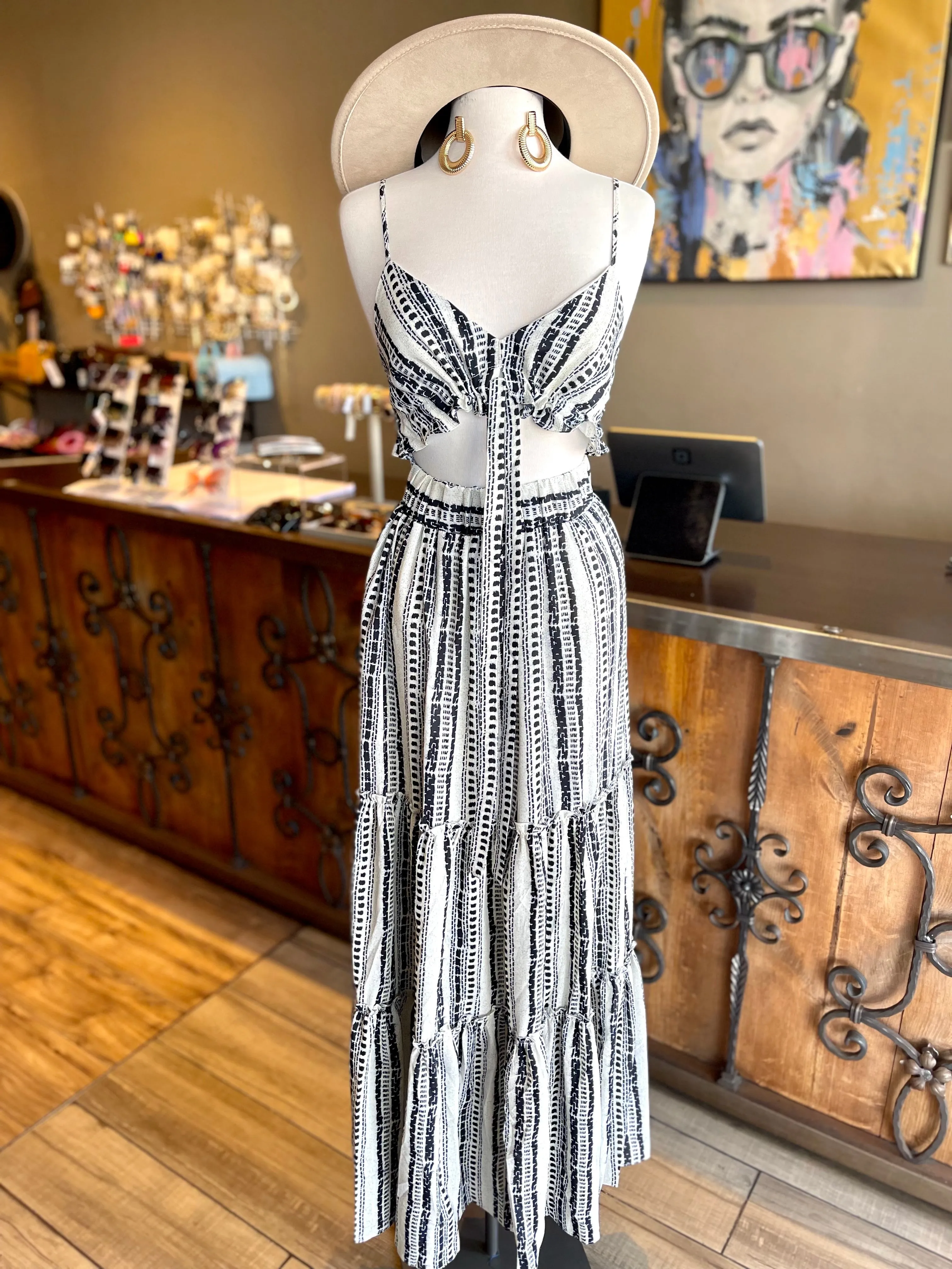 Front Tye Keyhole Maxi Dress