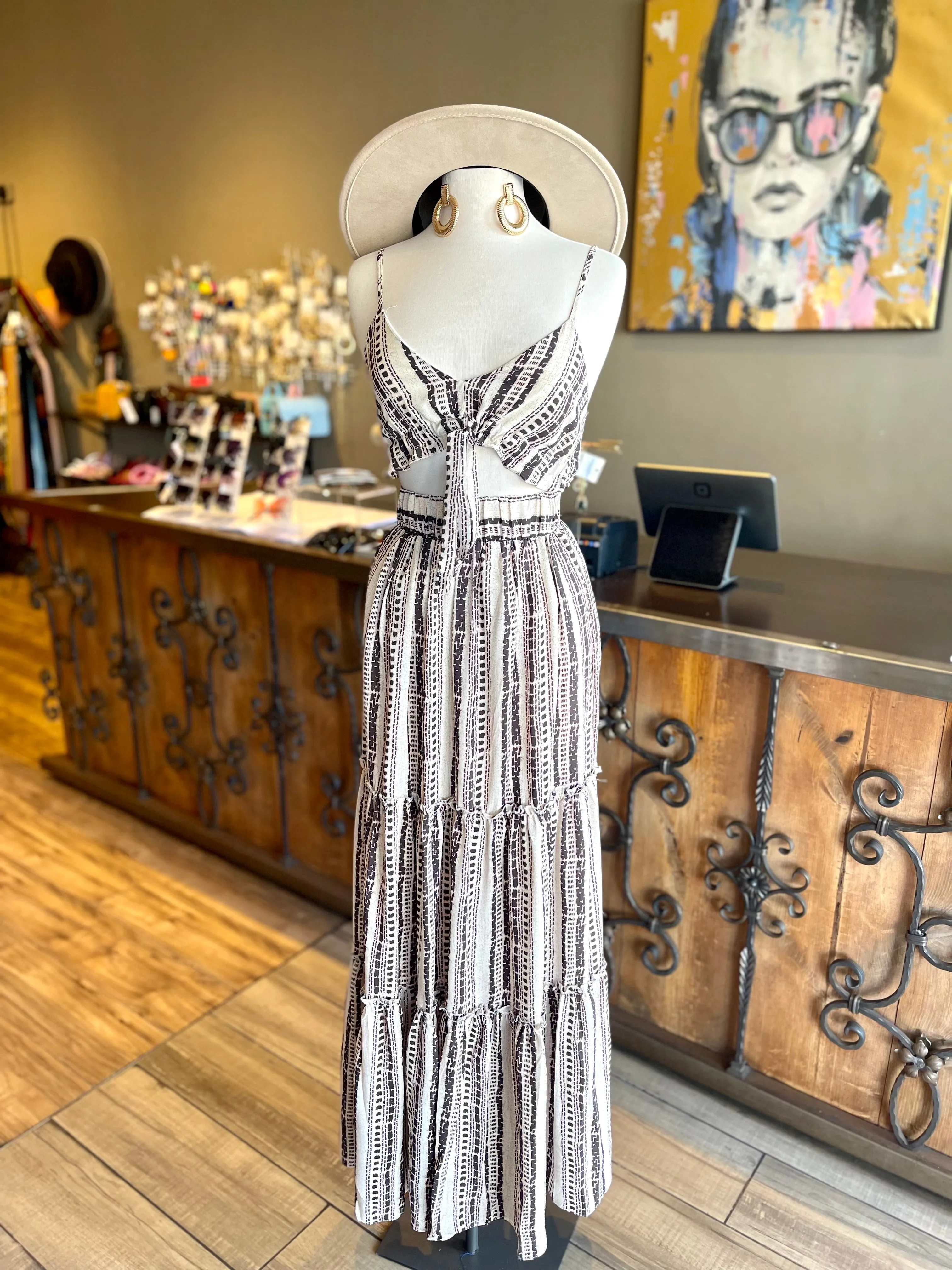 Front Tye Keyhole Maxi Dress