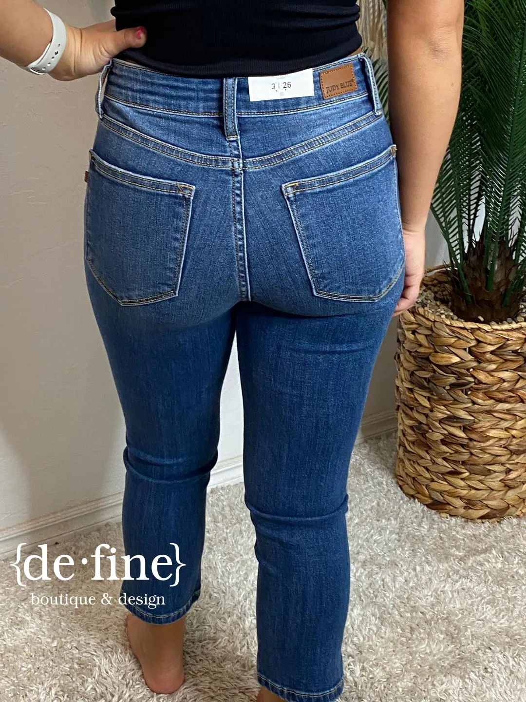 Judy Blue Mid Rise Capris with Side Slit in Regular & Curvy