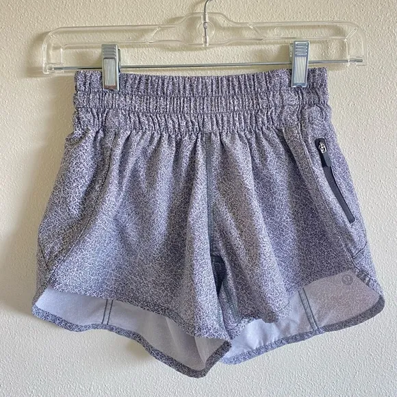 Lululemon Tracker Short V *4&quot; Fractal Alpine White‎ Black / Black size 4