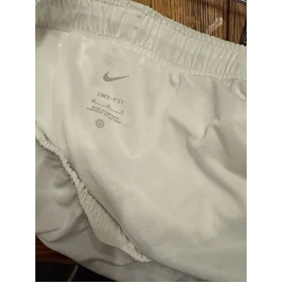 Nike White Los Angeles Rams NFL Dri Fit Active Shorts Size Medium NWT