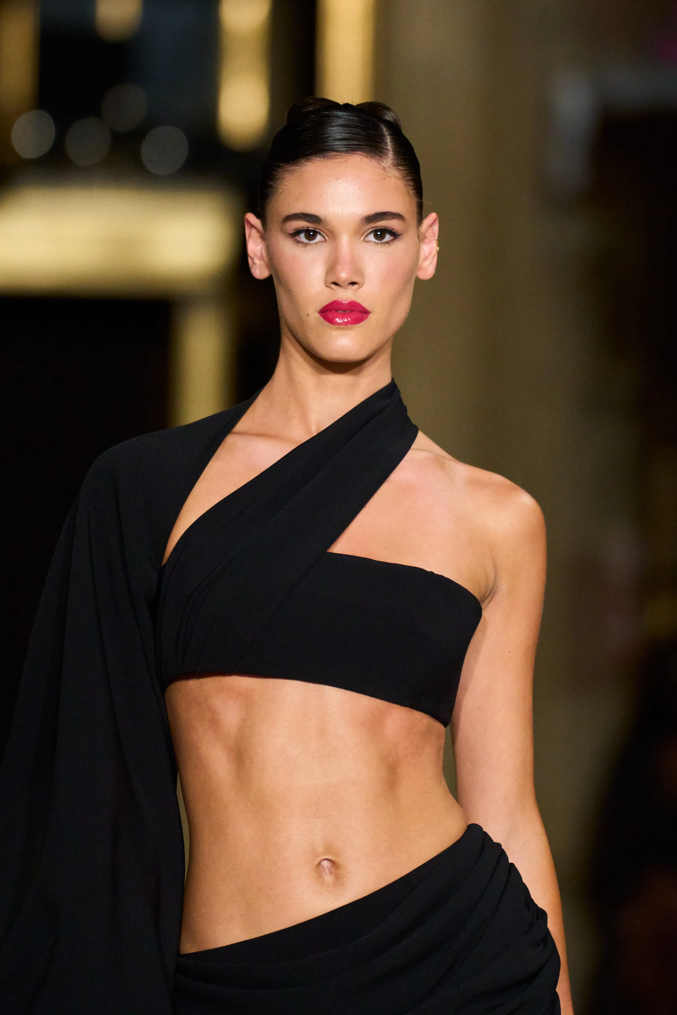 One Sleeve Asymmetric Crop Top