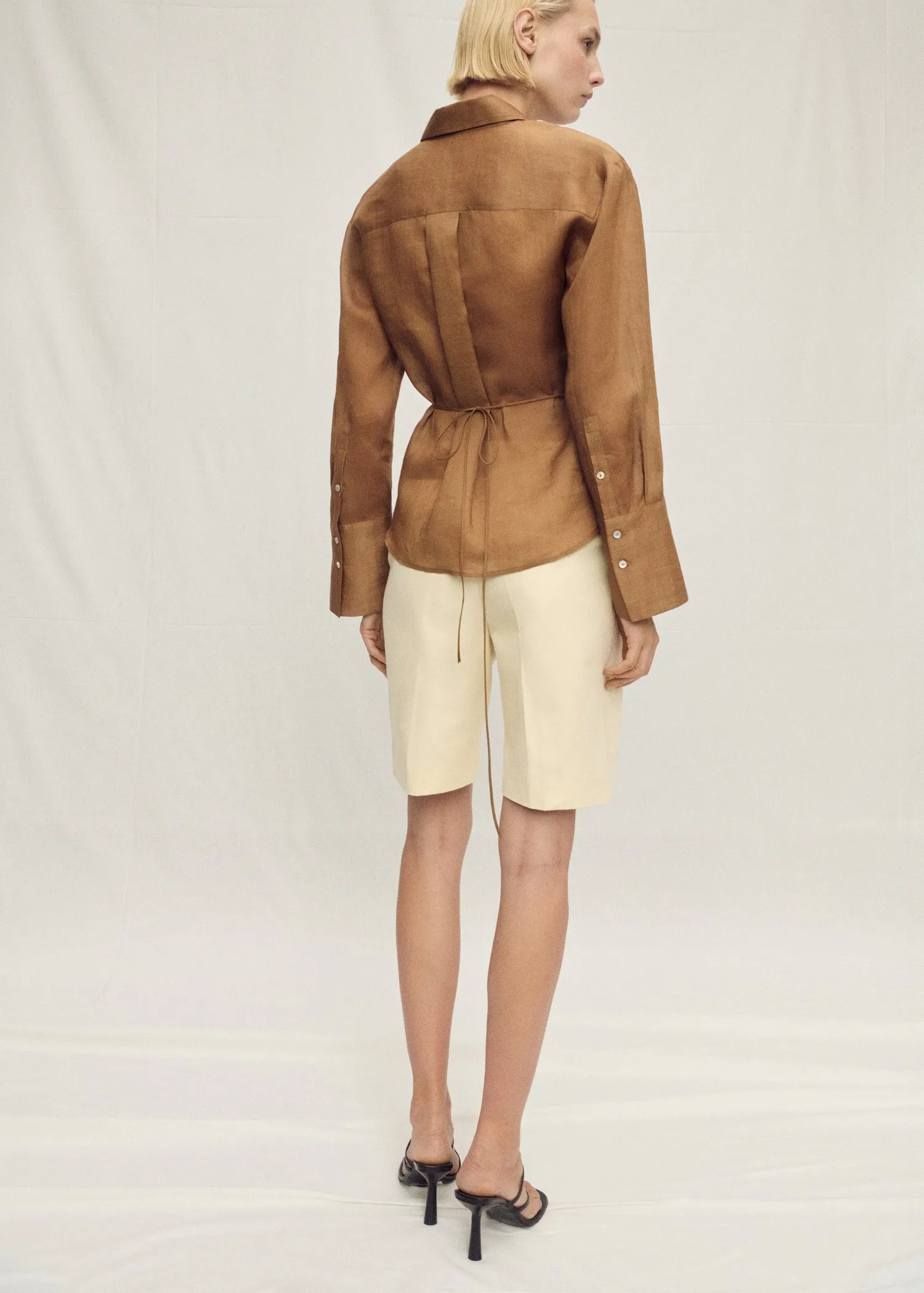 Ramie shirt with asymmetrical closure