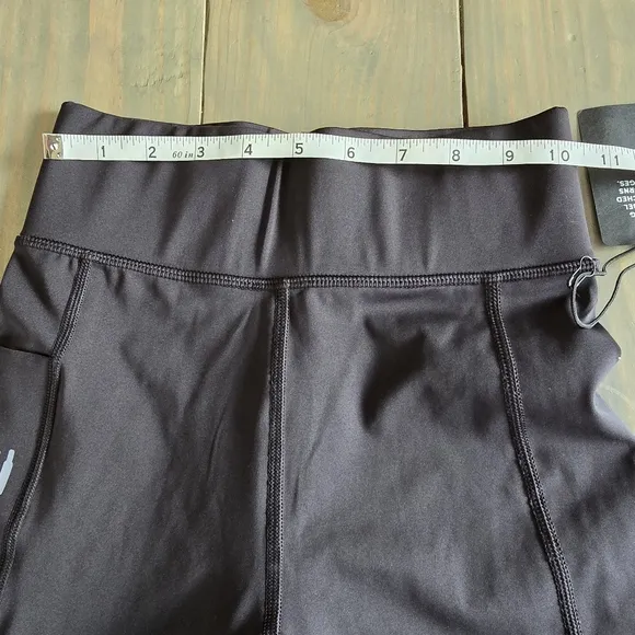 Savage fenty by Rihanna workout pocket shorts nwt size small
