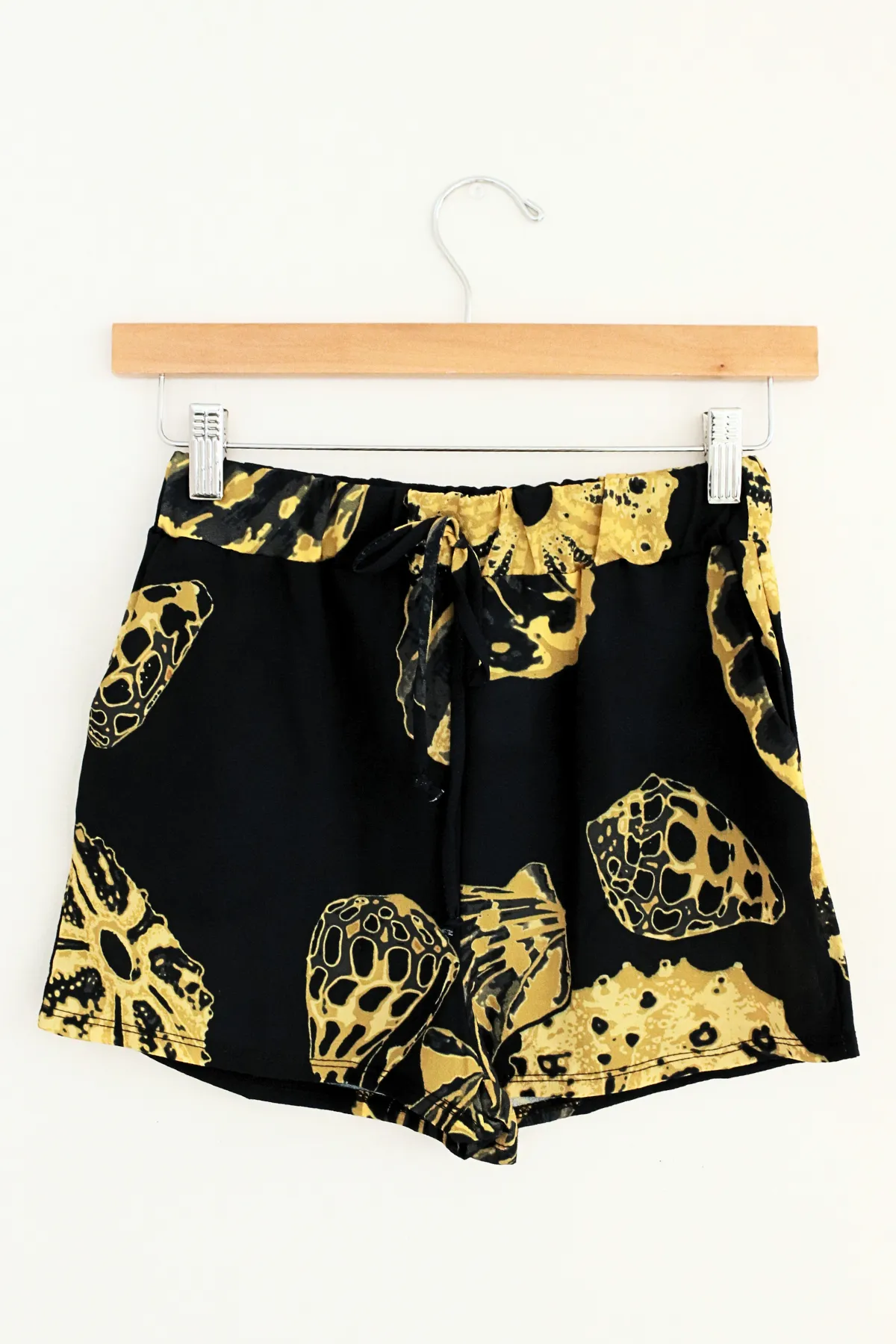 SHELL SHORTS | KIDS SIZE 2T - 4T