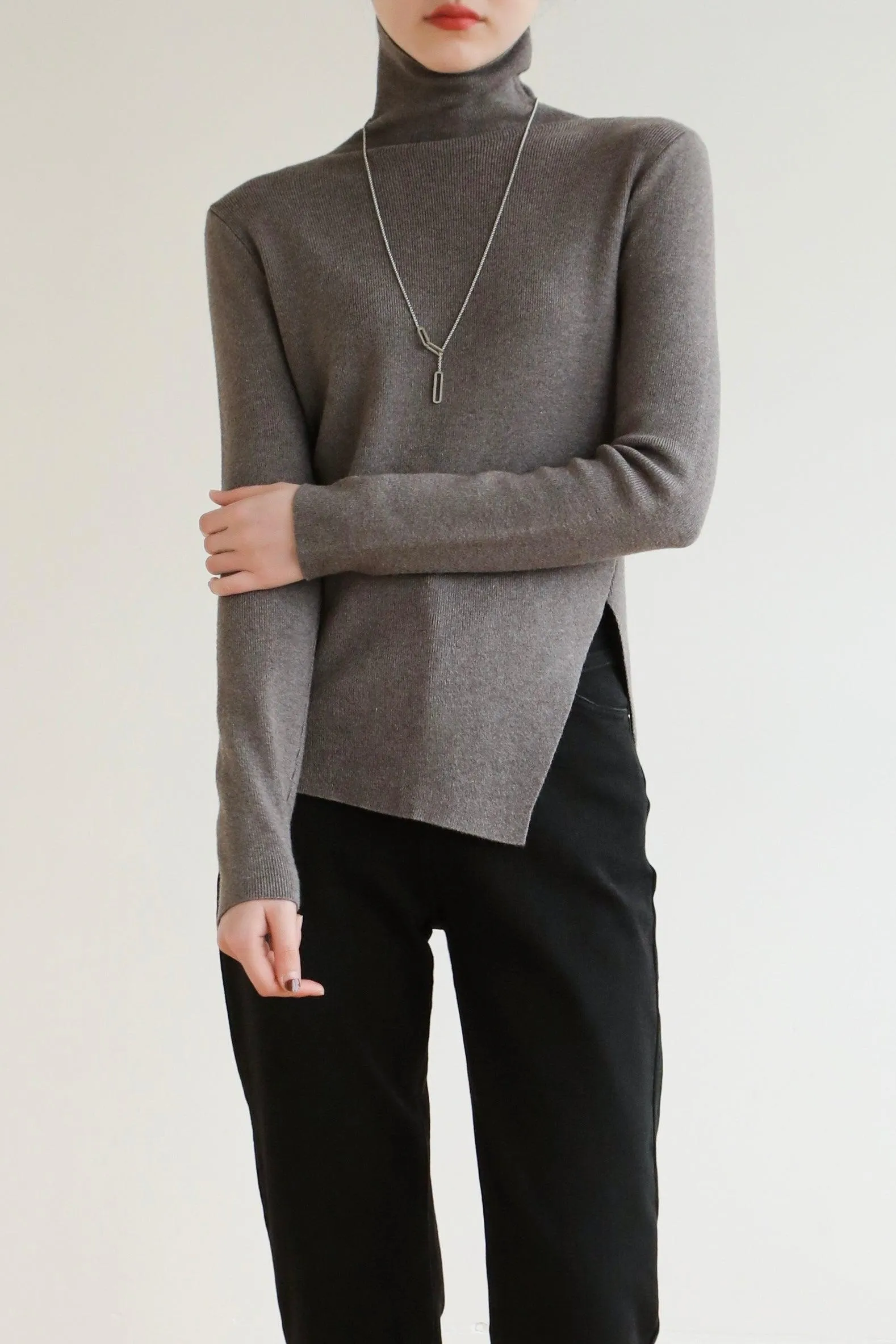 Side Way Stretch Knit Turtleneck Top