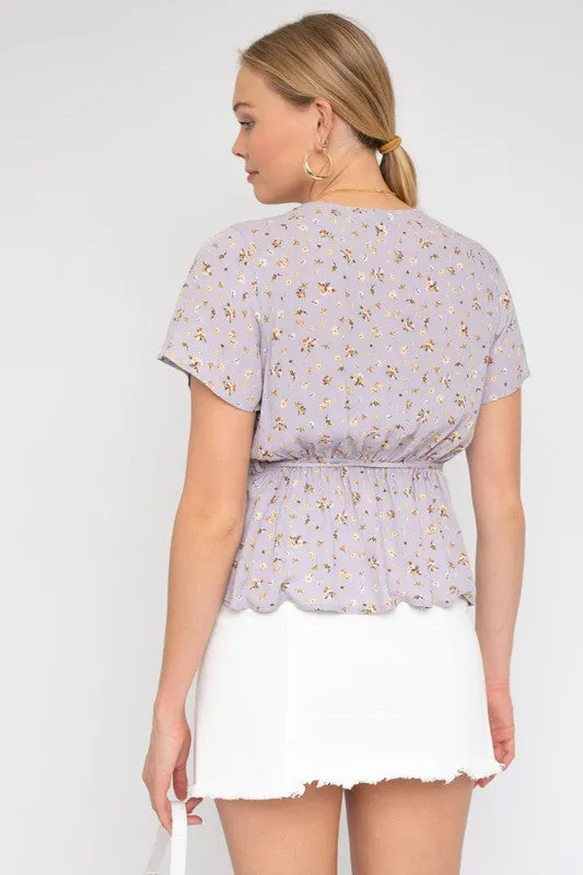 S/S WRAP W/SELF WAIST TIE DITSY PRINT TOP