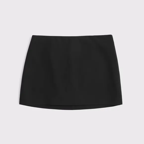 The A&amp;F Scarlett Mid Rise Mini Skort - XXL