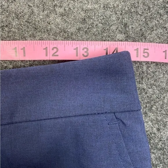 Tommy Bahama Womens Golf Shorts M Navy Blue Elastic Waist Bermuda Stretch