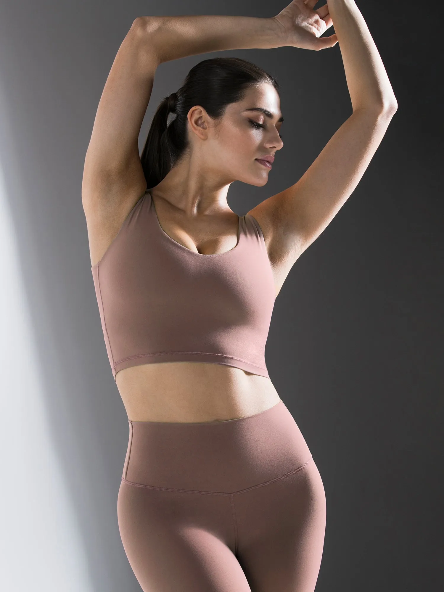 U NECK NUDE TANK