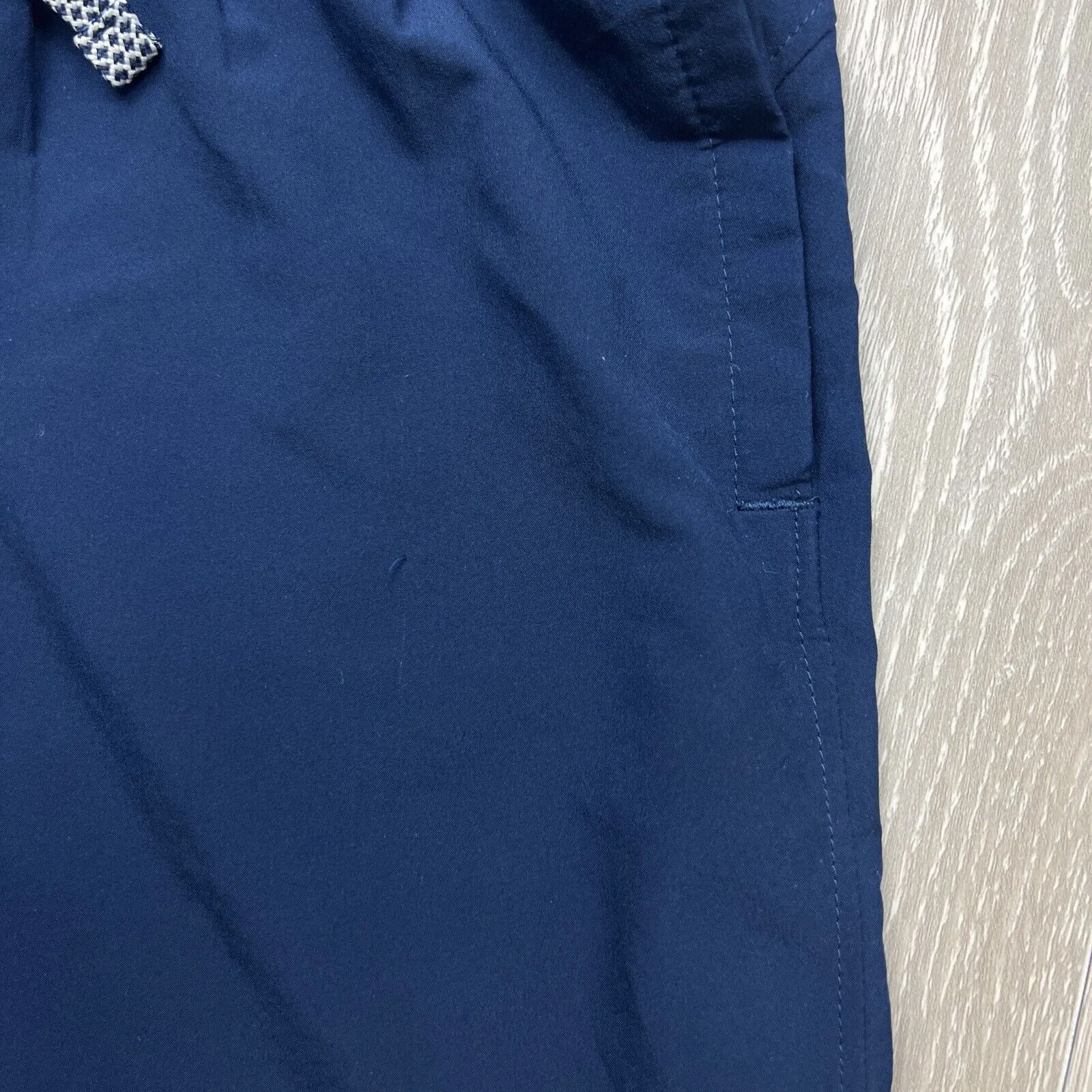 Under Armour Boys Navy Blue Training Shorts Size Small / 8 Years