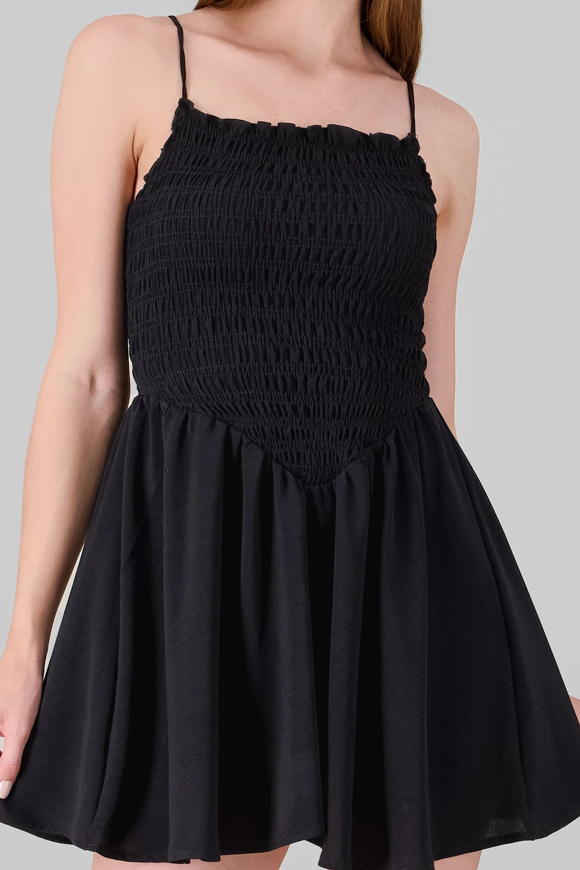 Vestido mini tirantes detalle smock