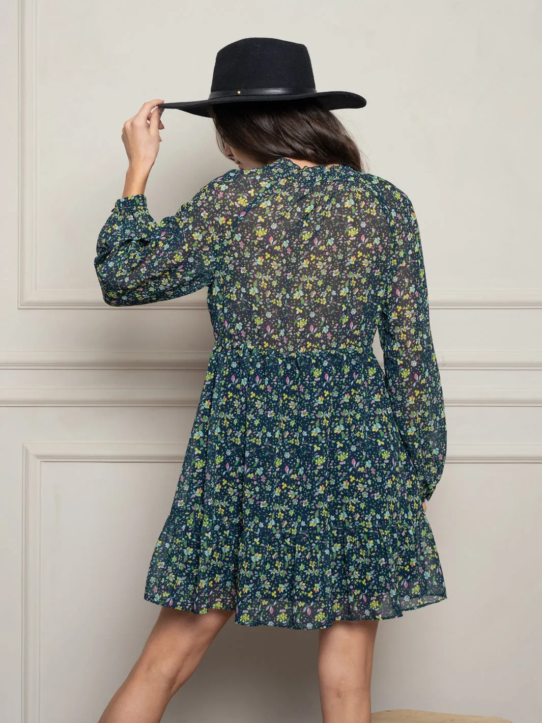 WOMEN'S LONG SLEEVE SMOCKED NECK FLORAL MINI DRESS