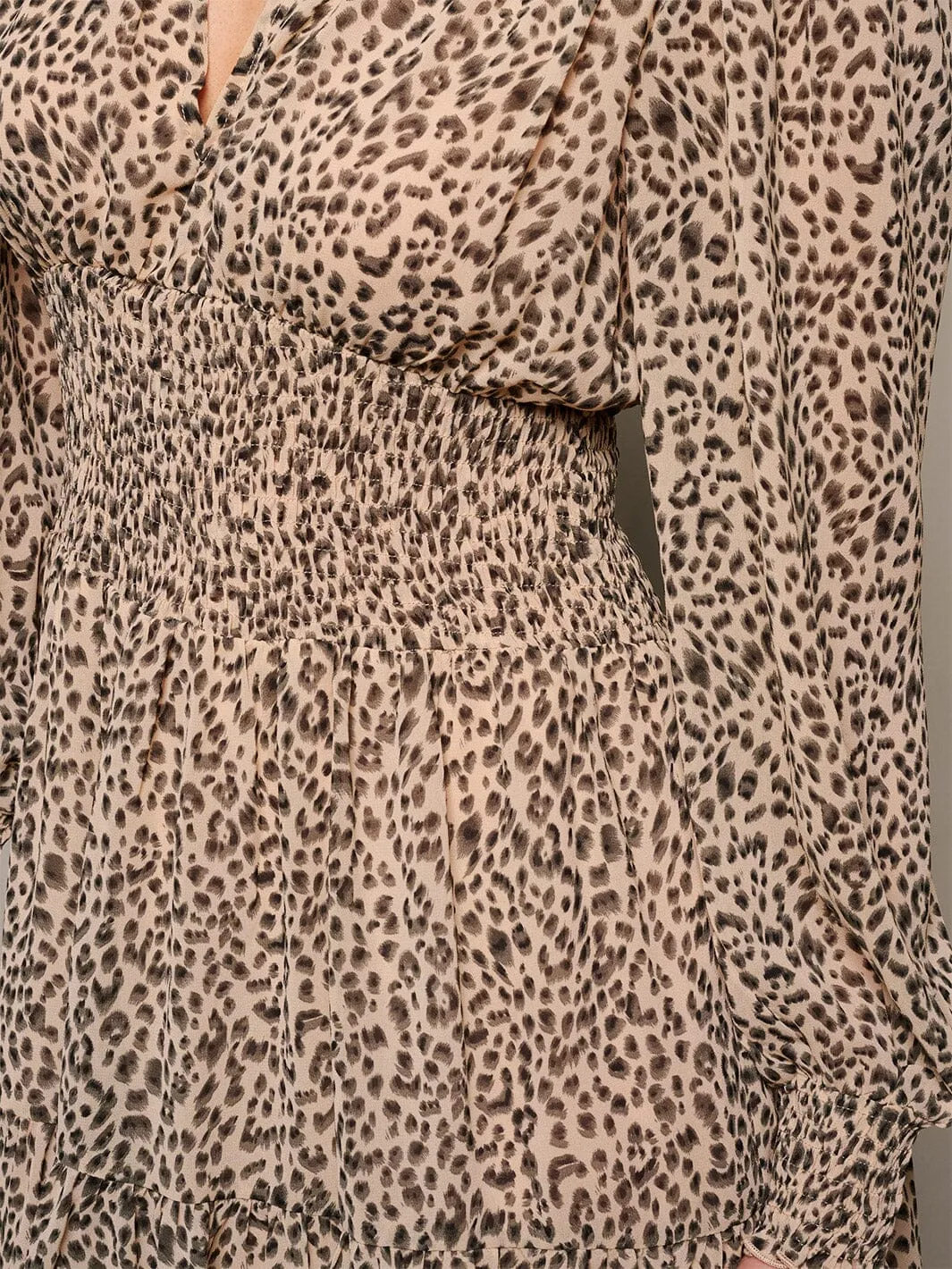 WOMEN'S LONG SLEEVE V-NECK SMOCK WAIST RUFFLE ANIMAL PRINT MINI DRESS