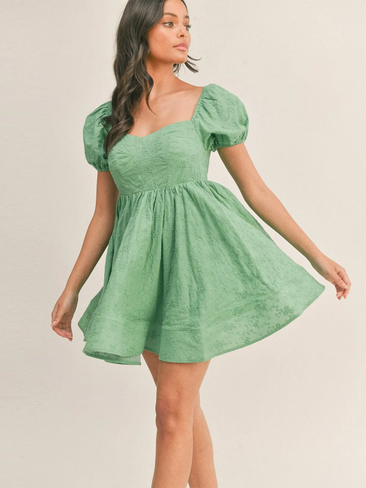 WOMEN'S SHORT PUFF SLEVE EMBROIDERY FLORAL DETAILED MINI DRESS
