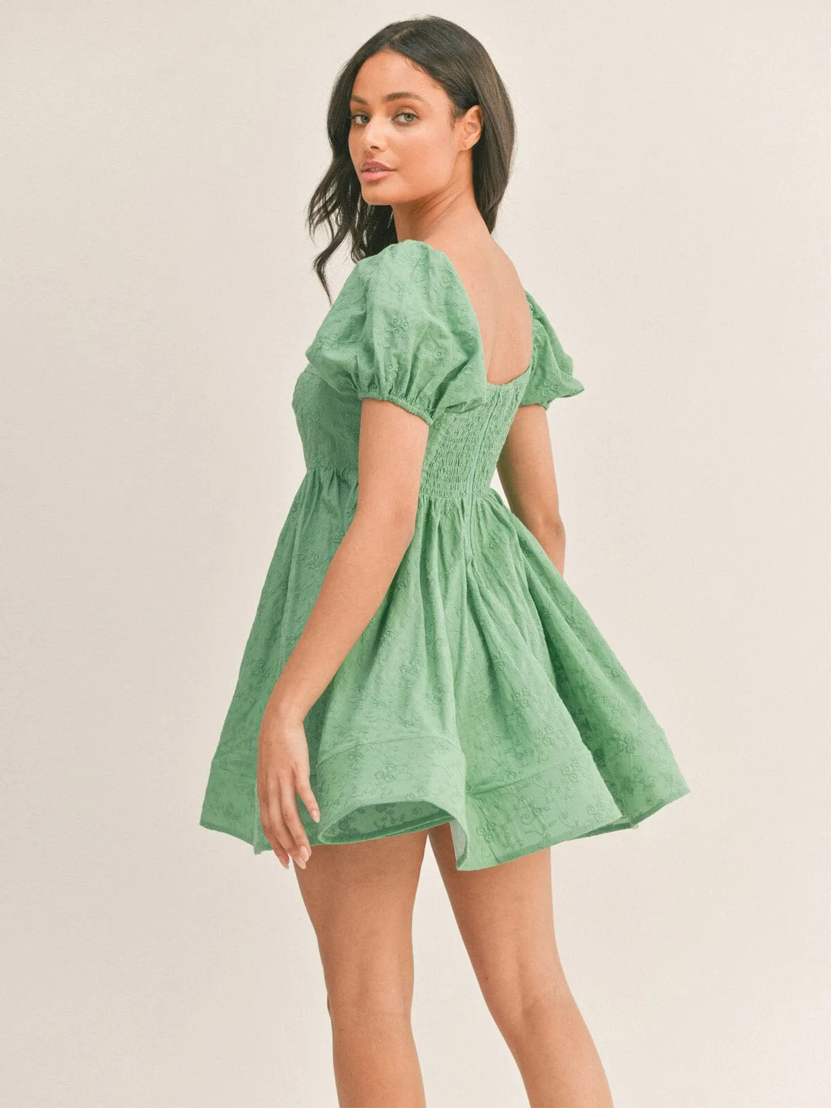 WOMEN'S SHORT PUFF SLEVE EMBROIDERY FLORAL DETAILED MINI DRESS