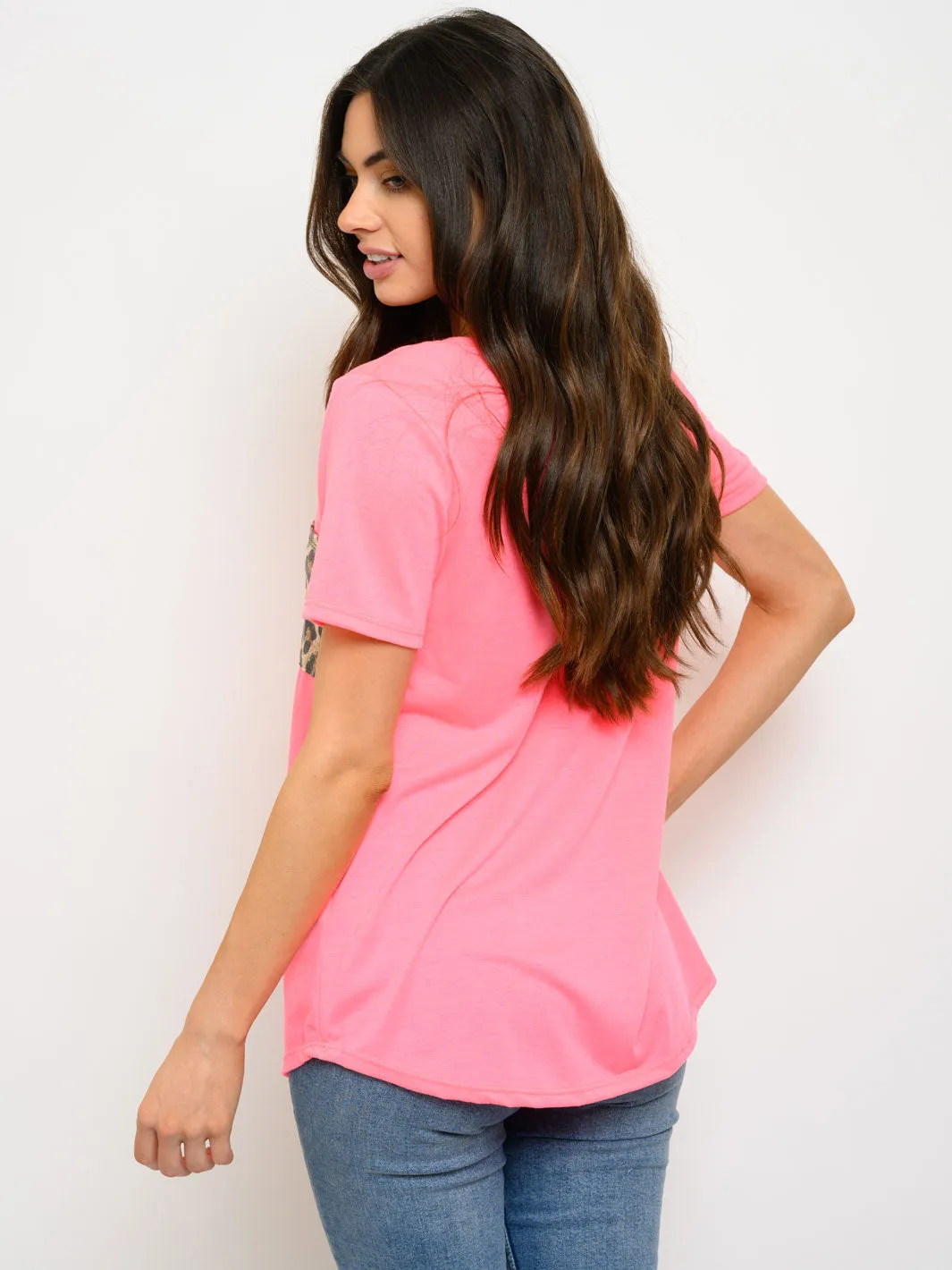 WOMEN'S SHORT SLEEVE FRONT POCKET ANIMAL PRINT TOP