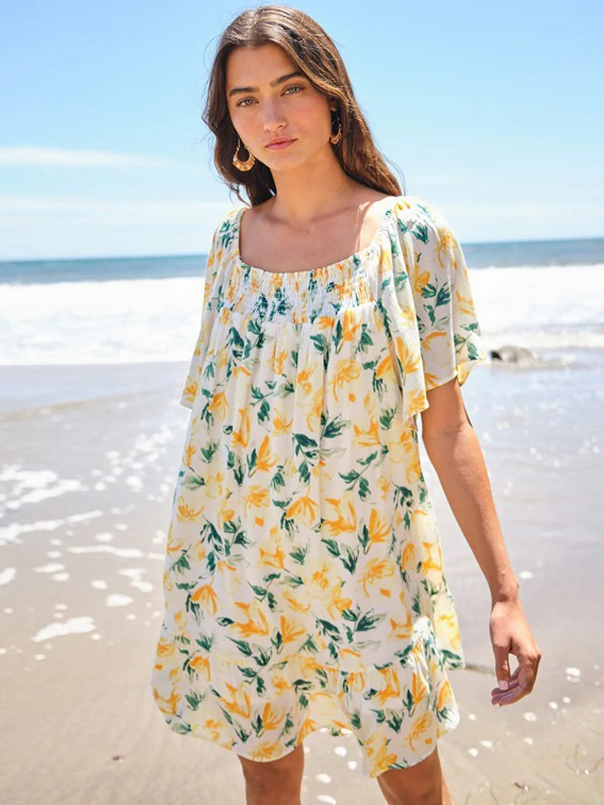 WOMEN'S SHORT SLEEVE SMOCK NECK FLORAL MINI DRESS