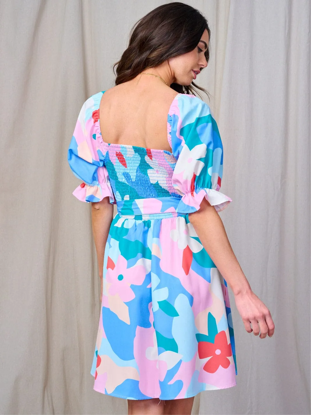 WOMEN'S SHORT SLEEVE SMOCK SELF TIE MULTI PRINT MINI DRESS