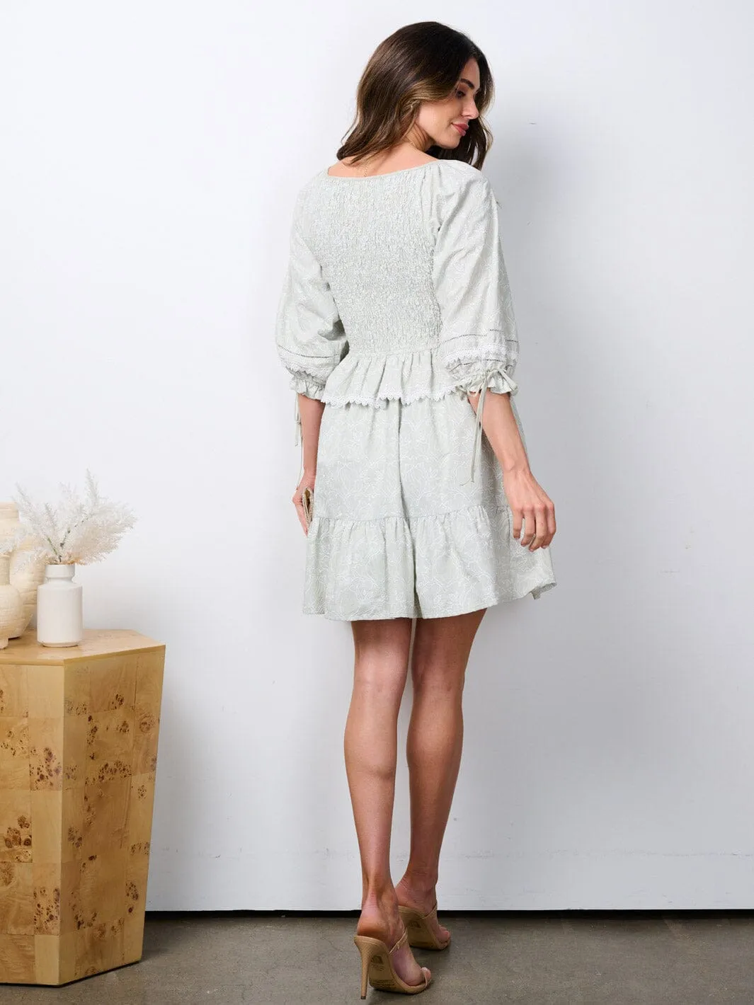 WOMEN'S SHORT SLEEVE SMOCK TIERED FLORAL RUFFLE MINI DRESS