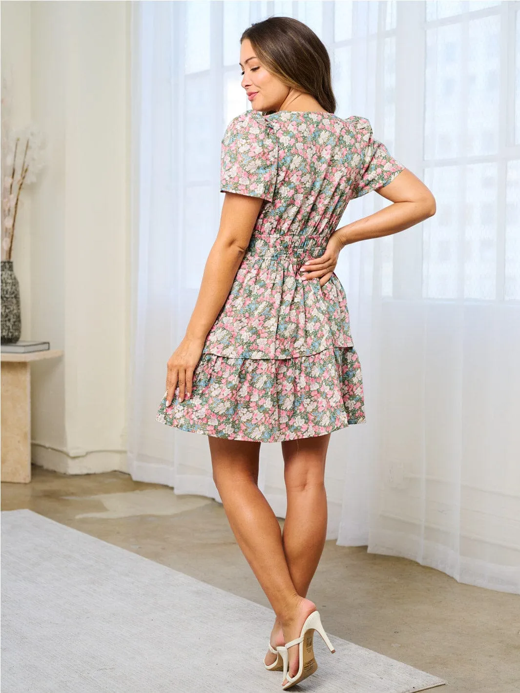 WOMEN'S SHORT SLEEVE V-NECK SMOCK WAIST FLORAL MINI DRESS
