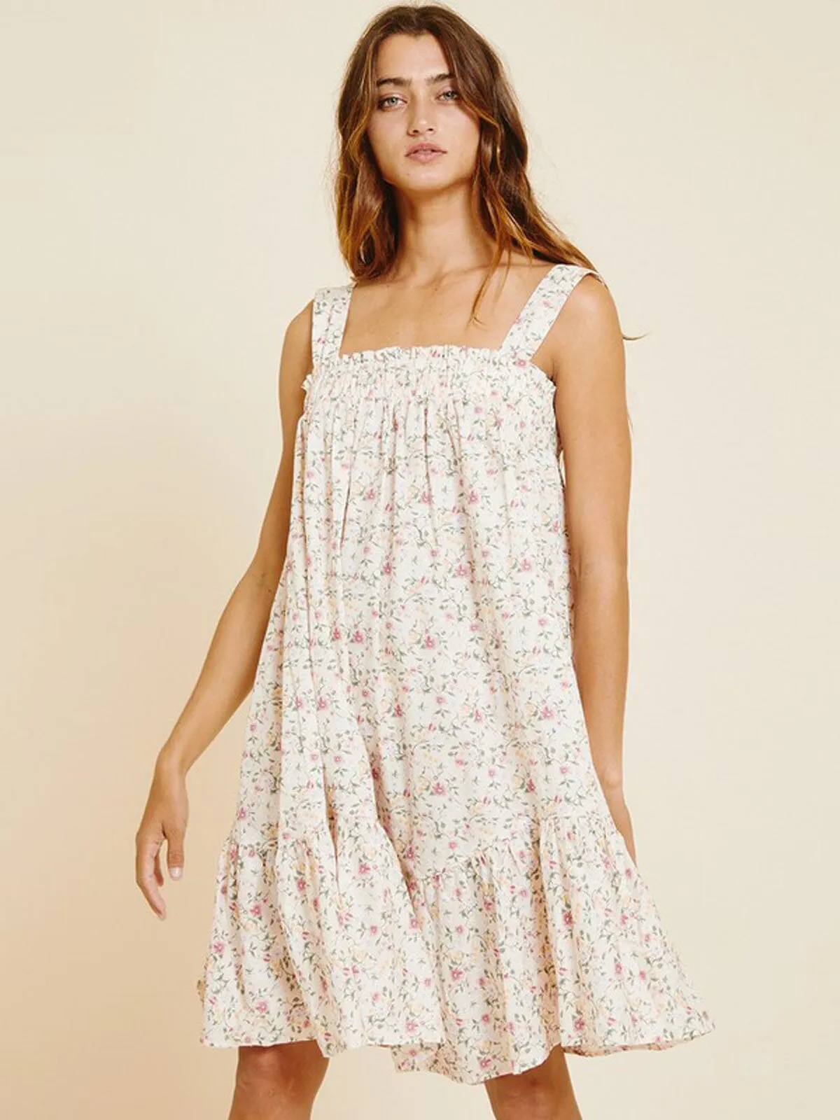 WOMEN'S SLEEVELESS RUFFLE SMOCK NECK FLORAL MINI DRESS