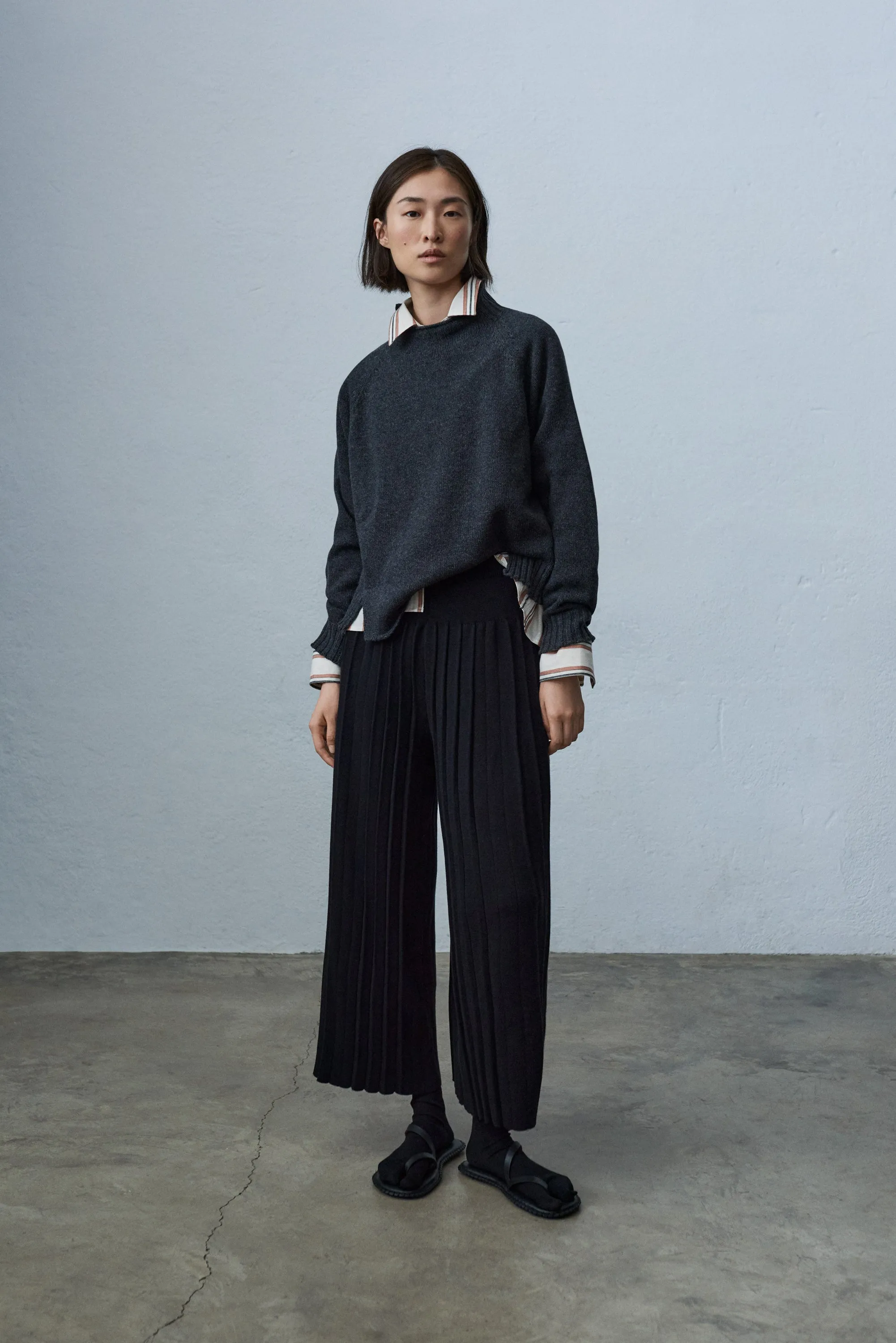Wool & Cashmere Asymmetric Neck Sweater, Anthracite