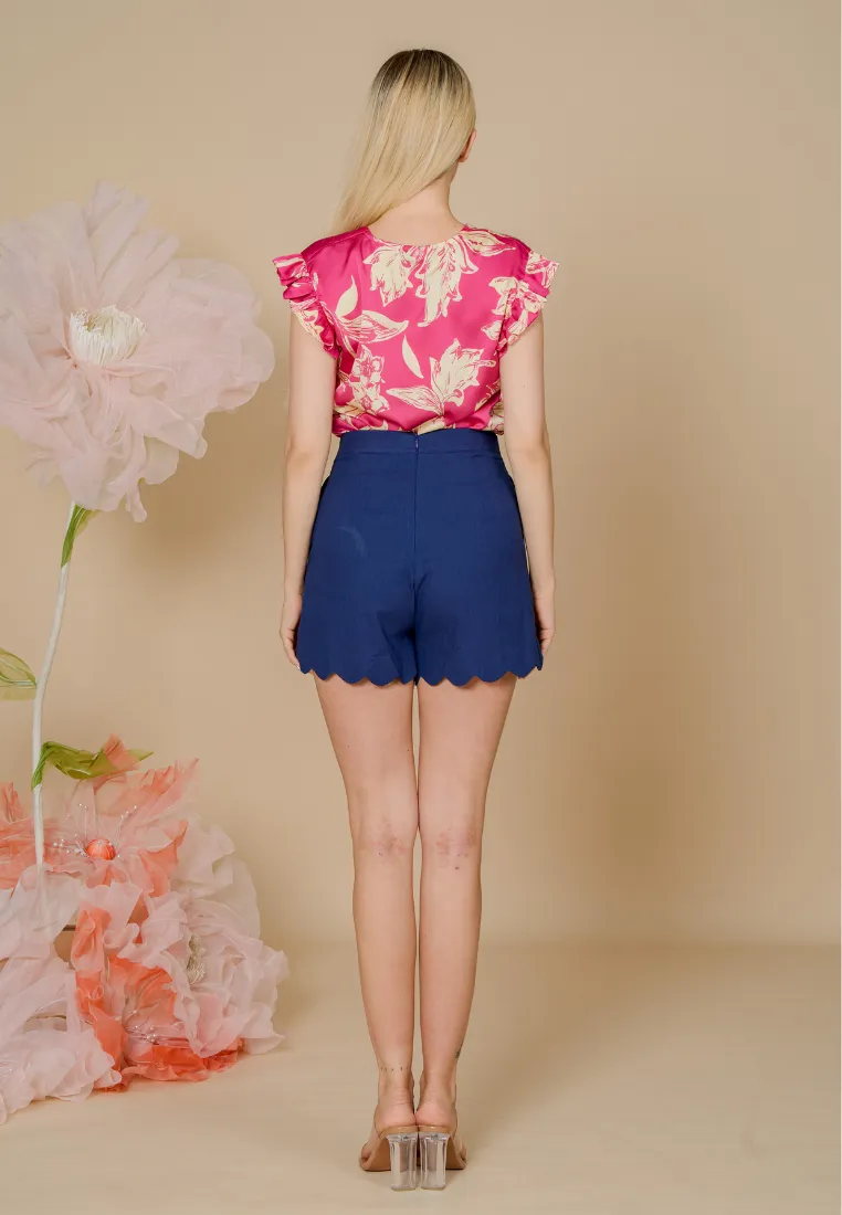 Zoelle Scallop Hem Short with Buckle
